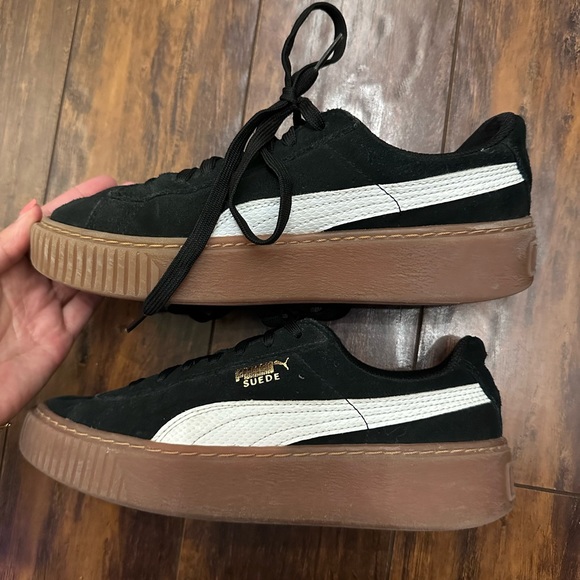 Puma Suede Platforms 5.5 - Picture 3 of 6